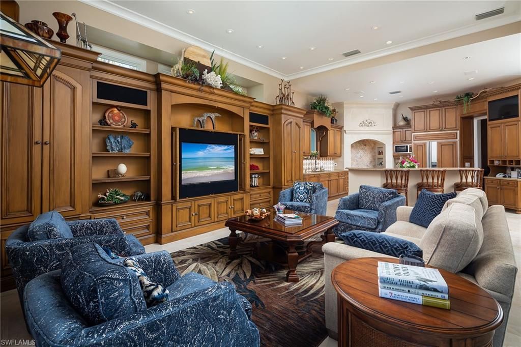 980 Barcarmil Way, Naples, FL 34110 Photo