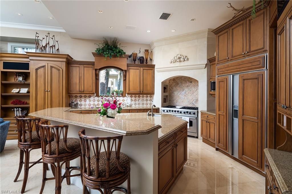 980 Barcarmil Way, Naples, FL 34110 Photo
