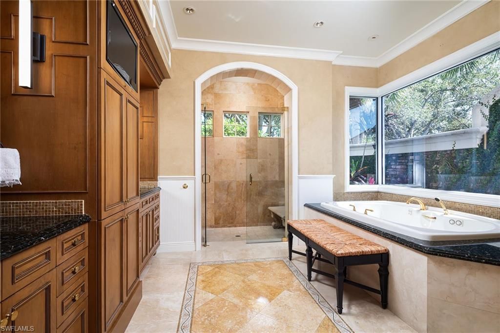980 Barcarmil Way, Naples, FL 34110 Photo