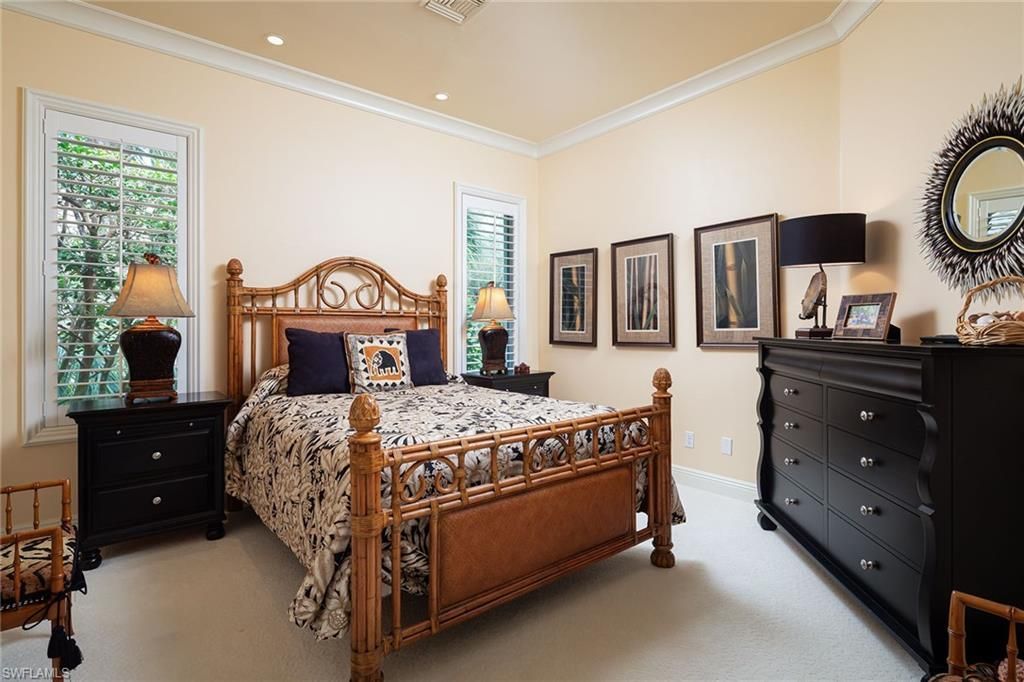 980 Barcarmil Way, Naples, FL 34110 Photo
