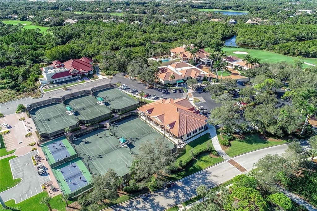 980 Barcarmil Way, Naples, FL 34110 Photo