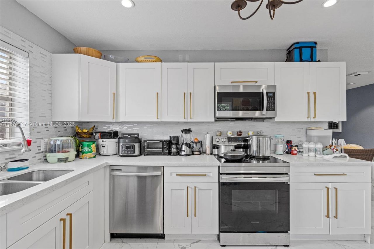 5717 Mayo St, Hollywood, FL 33023 Photo