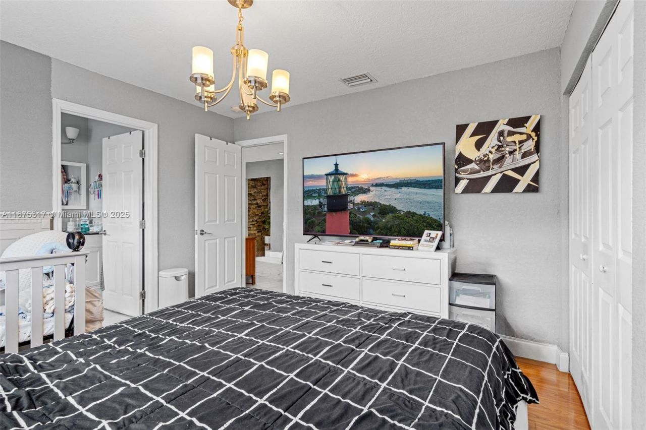 5717 Mayo St, Hollywood, FL 33023 Photo