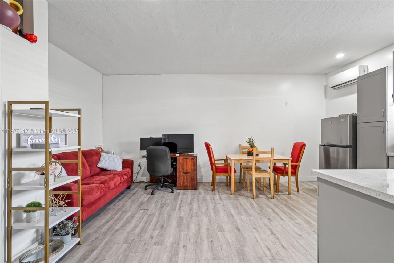 5717 Mayo St, Hollywood, FL 33023 Photo