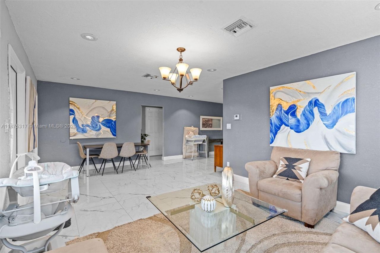 5717 Mayo St, Hollywood, FL 33023 Photo