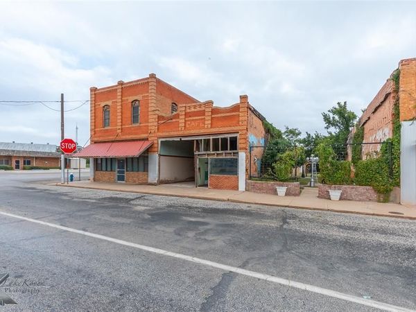 601 5th Street, Rule, TX 79547