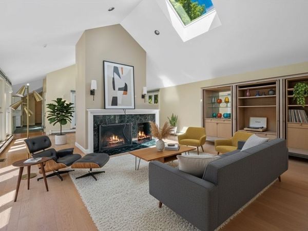 110 Galloupes Point Rd, Swampscott, MA 01907