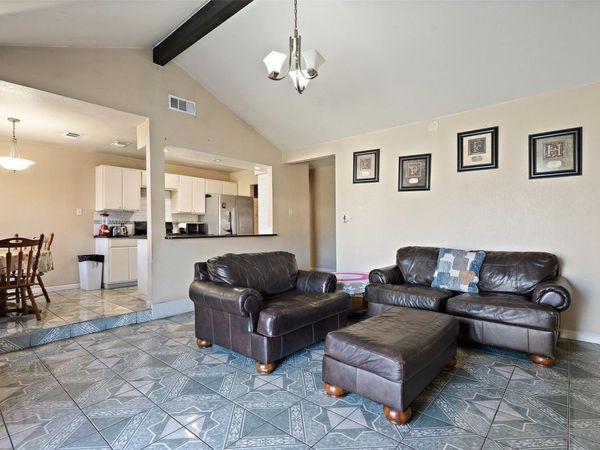 1712 Pine Knoll DR, Austin, TX 78758