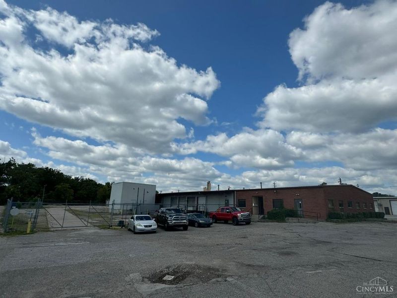 603 Shepherd Drive, Lockland, OH 45215 Photo 2