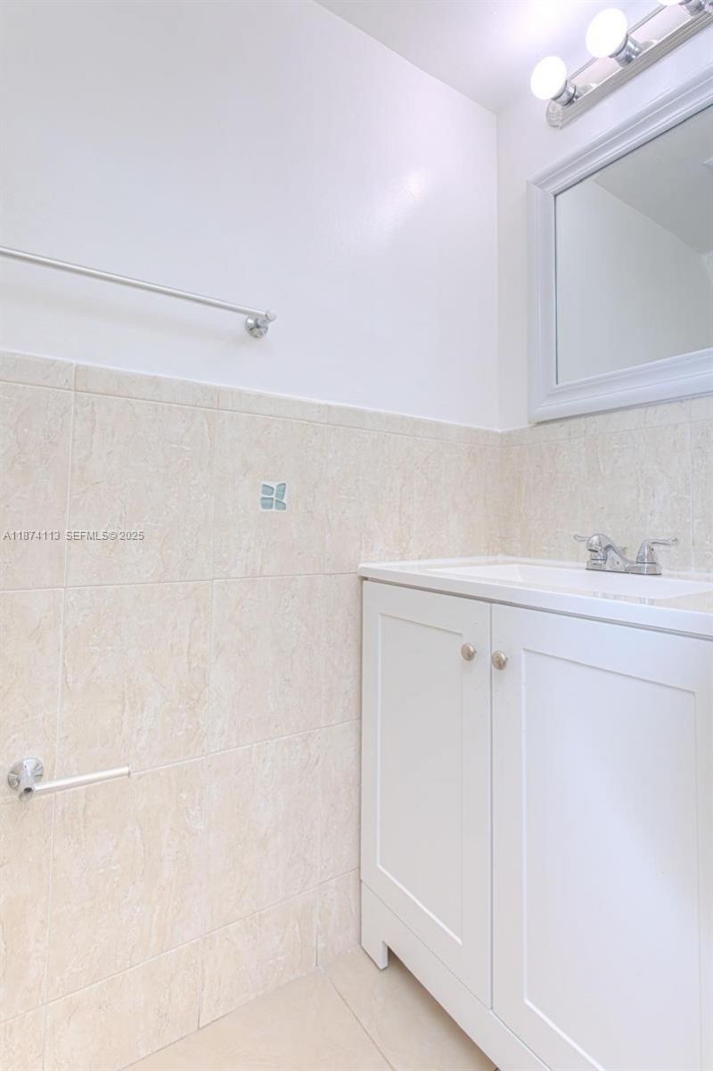 5698 W 25th Ct, Unit 5698, Hialeah, FL 33016 Photo