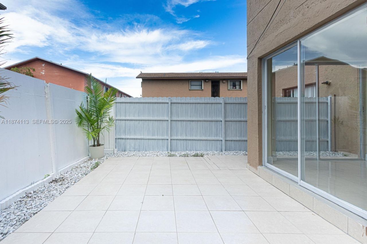 5698 W 25th Ct, Unit 5698, Hialeah, FL 33016 Photo