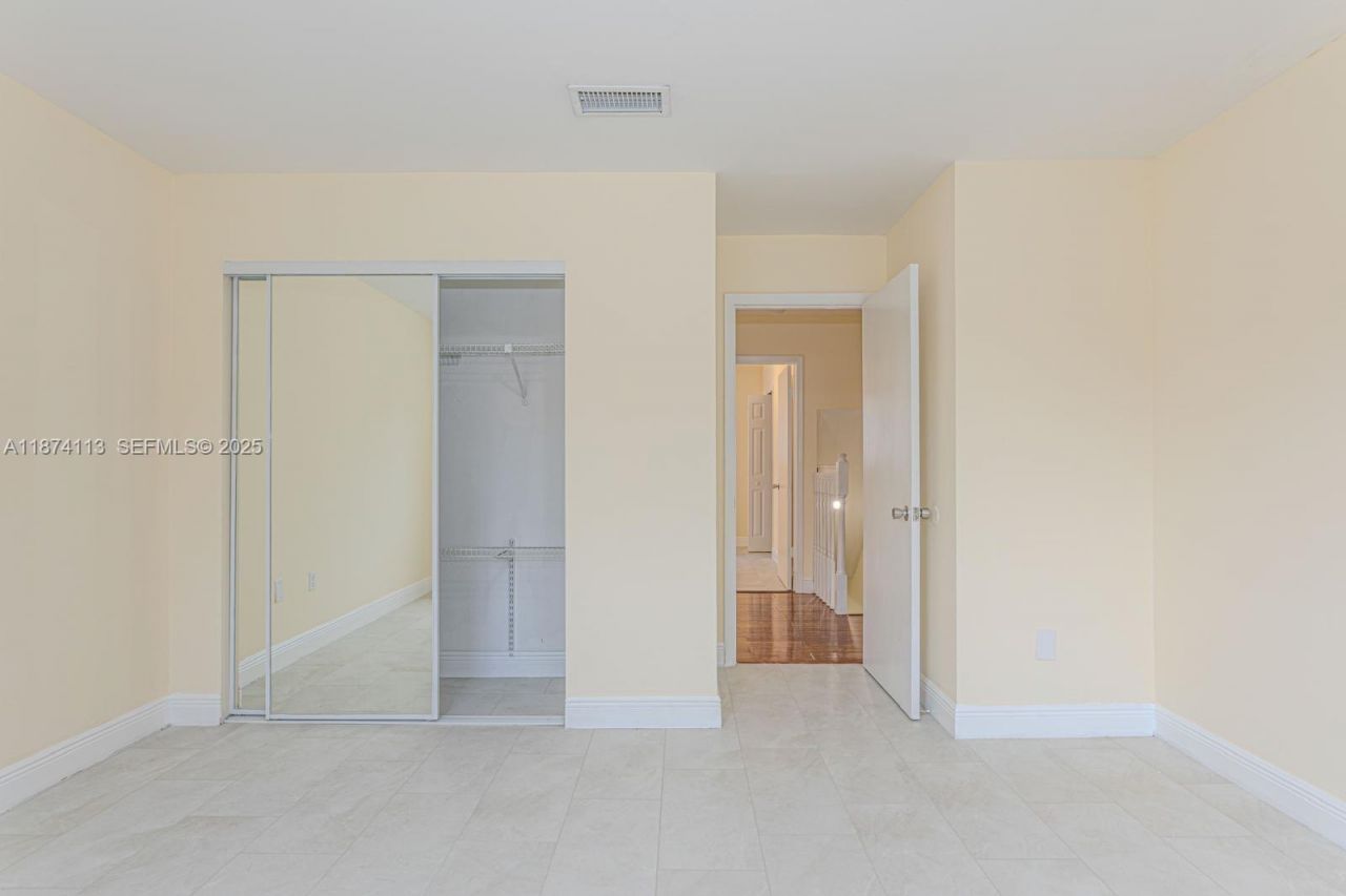 5698 W 25th Ct, Unit 5698, Hialeah, FL 33016 Photo