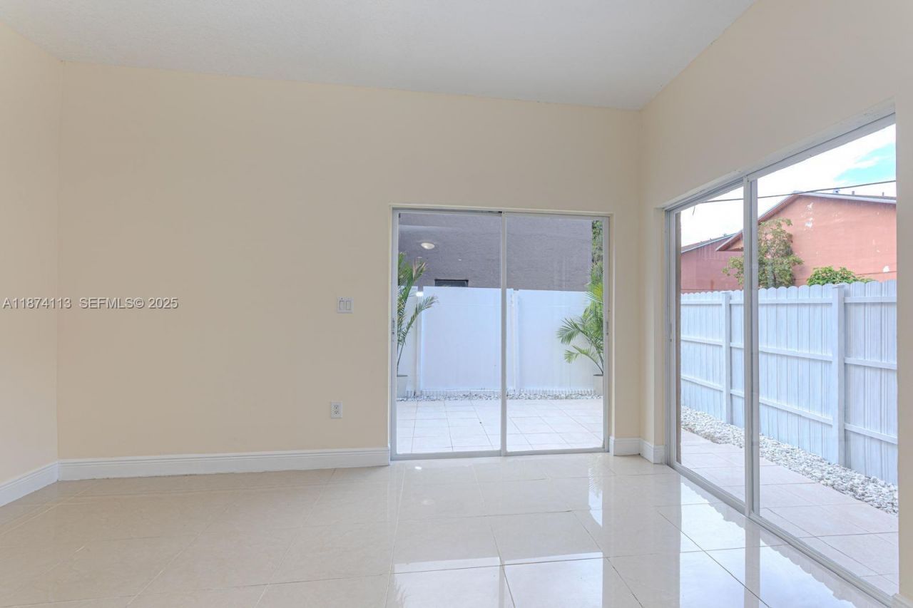 5698 W 25th Ct, Unit 5698, Hialeah, FL 33016 Photo