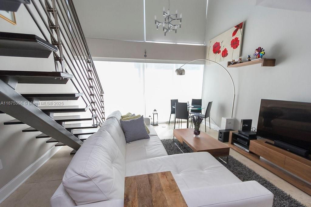 41 SE 5th St, Unit 1604, Miami, FL 33131 Main Photo