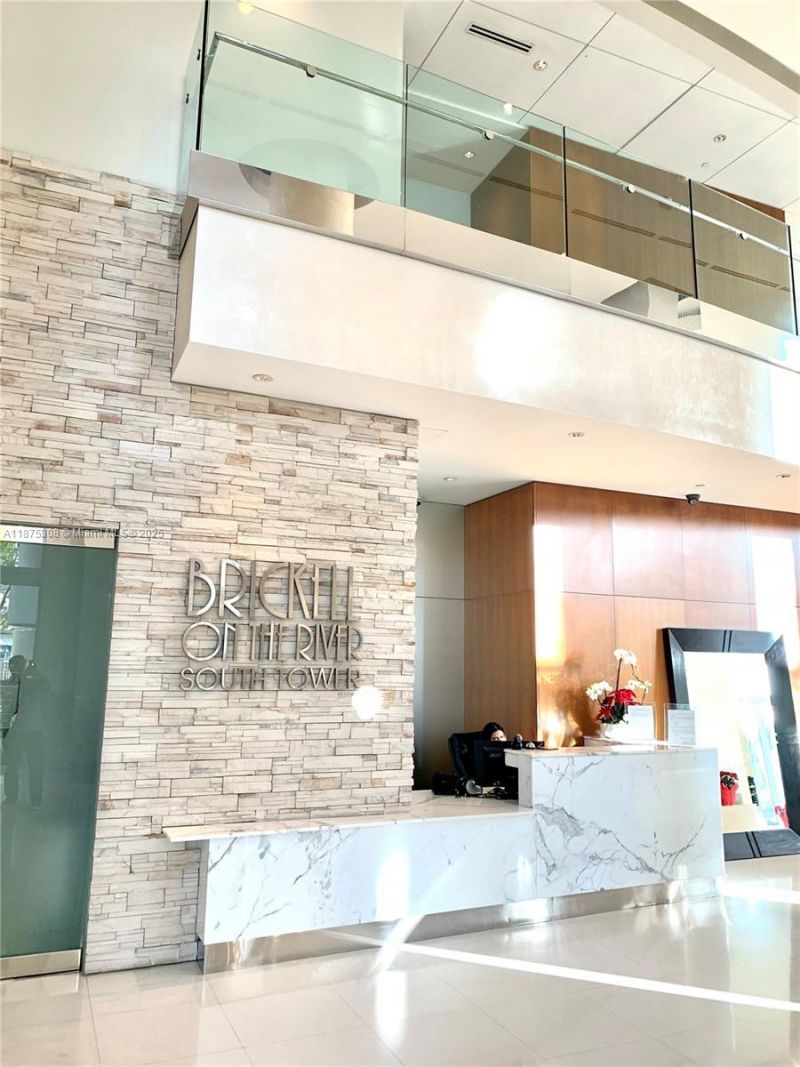 41 SE 5th St, Unit 1604, Miami, FL 33131 Photo