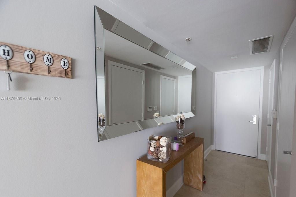 41 SE 5th St, Unit 1604, Miami, FL 33131 Photo