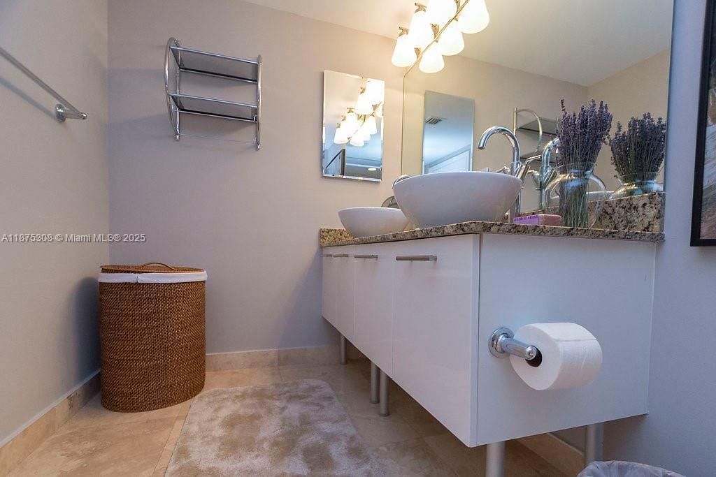 41 SE 5th St, Unit 1604, Miami, FL 33131 Photo