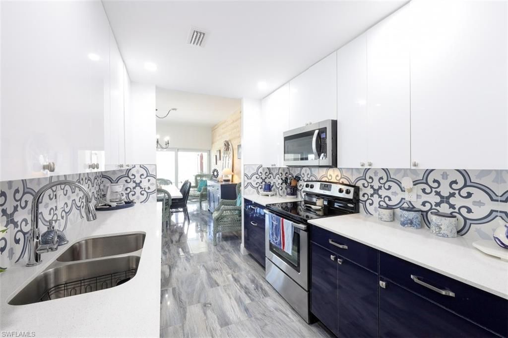 1 Bluebill Ave, Unit 803, Naples, FL 34108 Photo