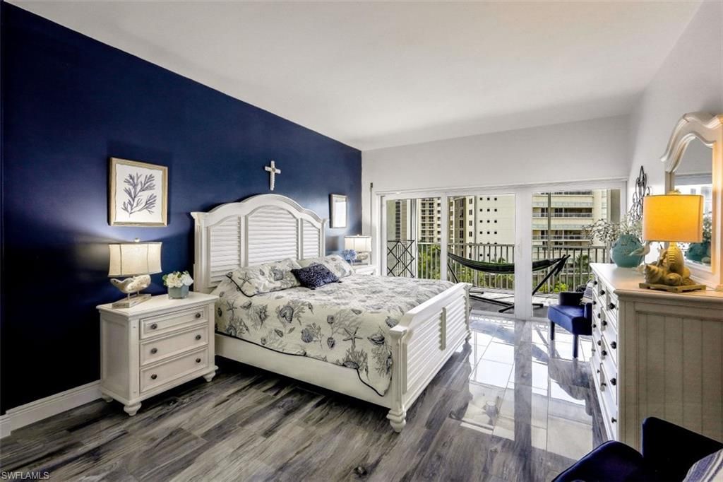1 Bluebill Ave, Unit 803, Naples, FL 34108 Photo