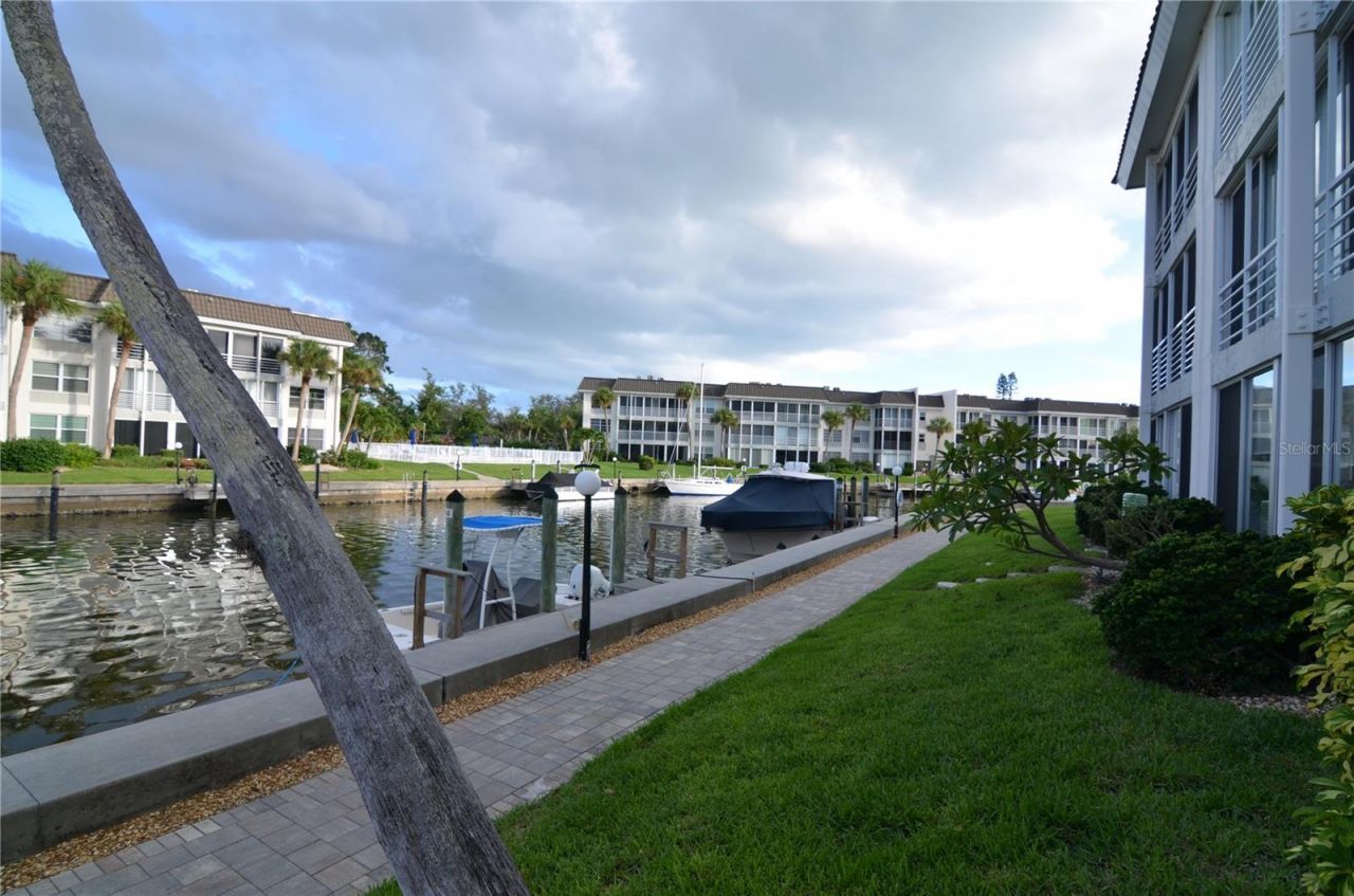 4420 Exeter Drive, Unit 208, Longboat Key, FL 34228 Photo