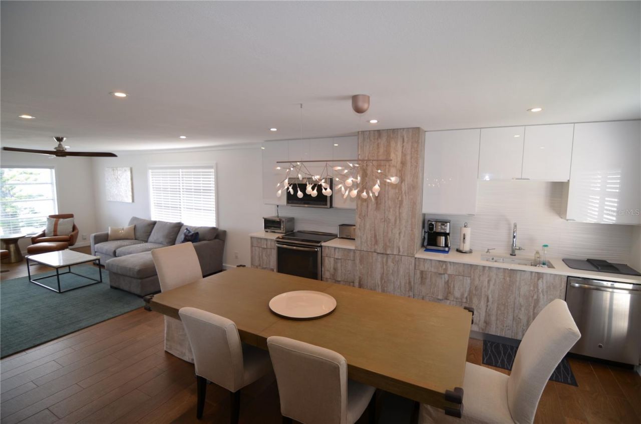 4420 Exeter Drive, Unit 208, Longboat Key, FL 34228 Photo