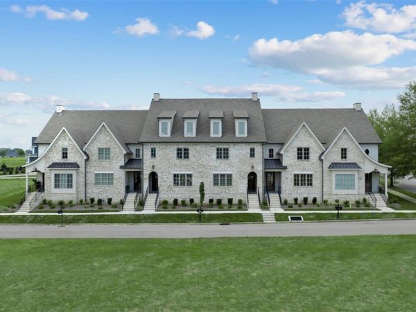 543 Park West Lane, Bowling Green, KY 42103