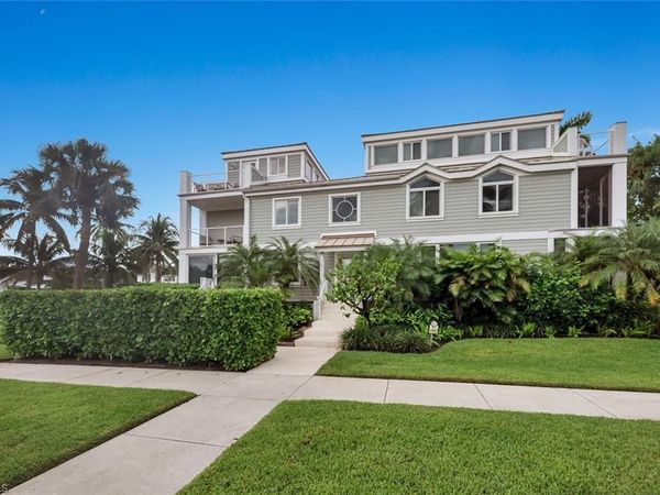 180 6th AVE S, Unit 3, NAPLES, FL 34102