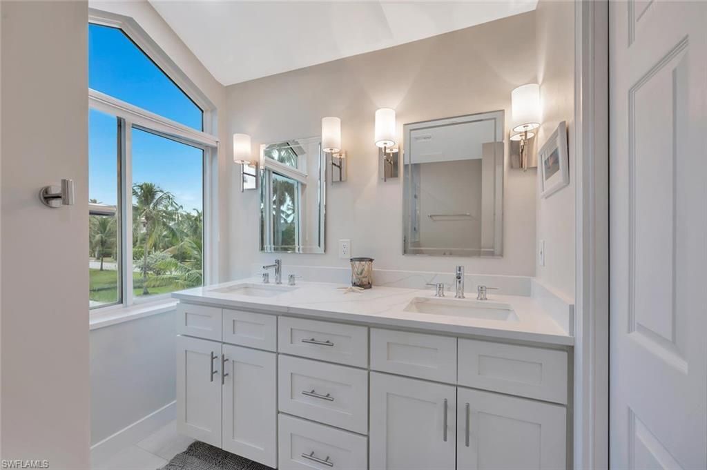 180 6th Ave S, Unit 3, Naples, FL 34102 Photo