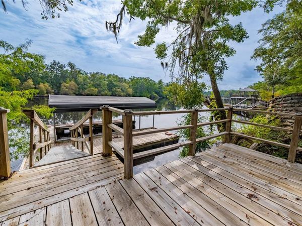 102 NE 931ST STREET, BRANFORD, FL 32008
