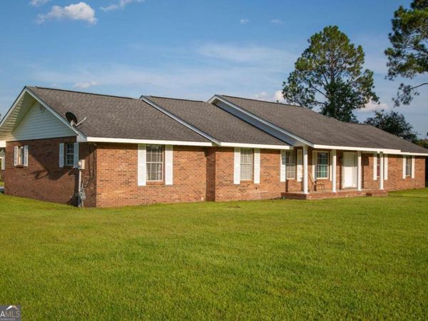 2115 Blackshear Highway, Baxley, GA 31513