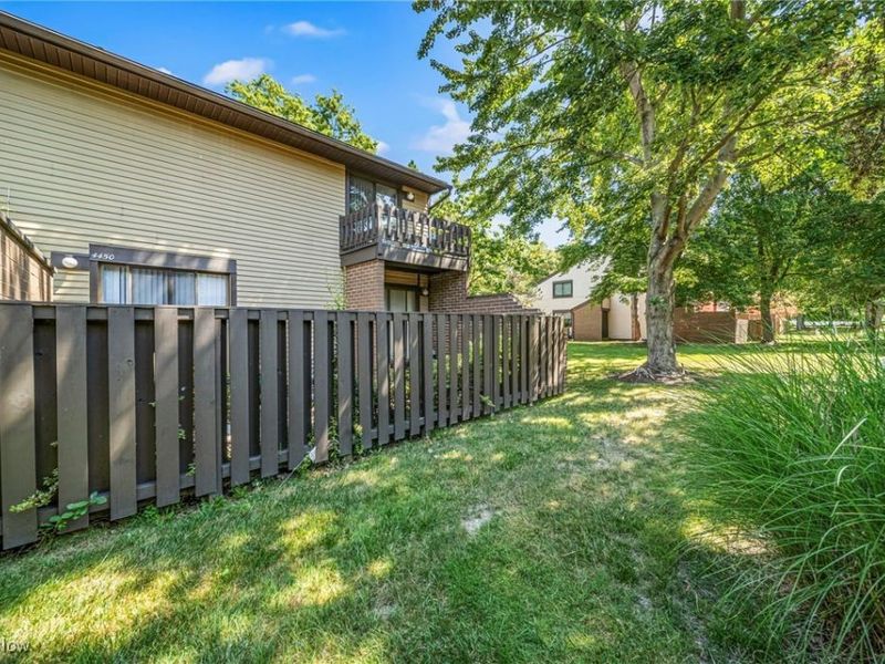 4450 Habersham Lane S, Unit 201, Richmond Heights, OH 44143 Photo 32