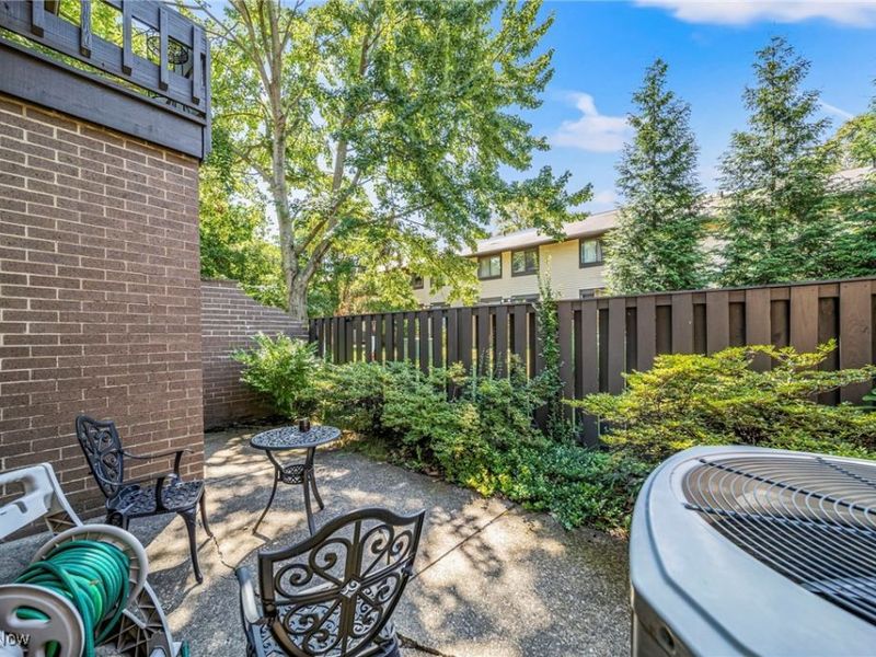 4450 Habersham Lane S, Unit 201, Richmond Heights, OH 44143 Photo 35