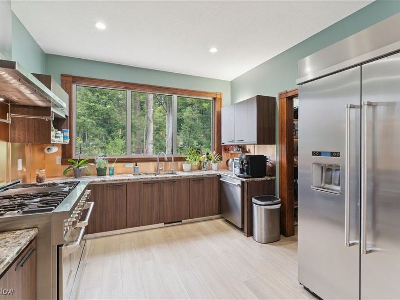 3863 Granger Road, Bath, OH 44333 Photo 9