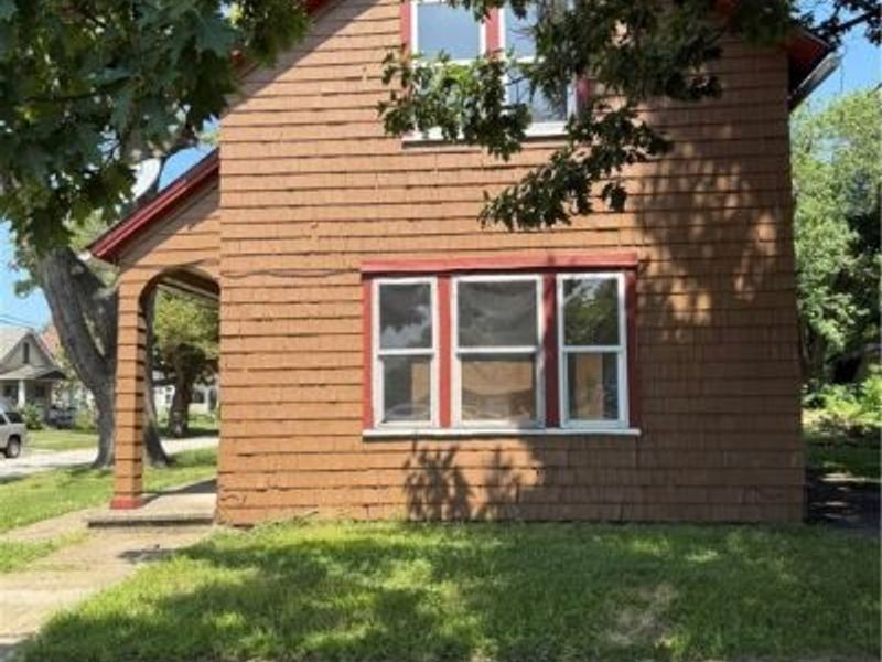 6603 Charter Avenue, Cleveland, OH 44127 Photo 2