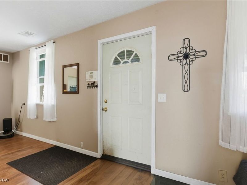 10832 Indian Hollow Road, Elyria, OH 44035 Photo 5