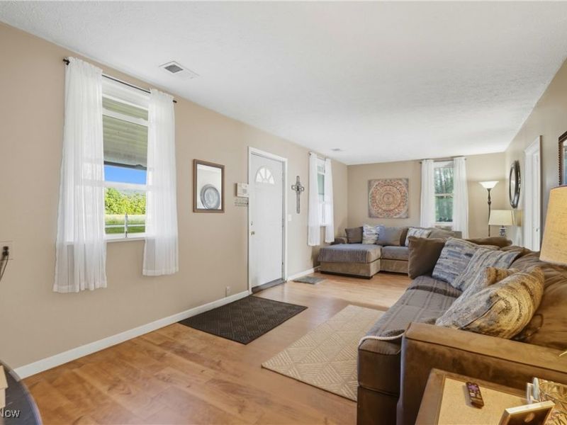 10832 Indian Hollow Road, Elyria, OH 44035 Photo 6