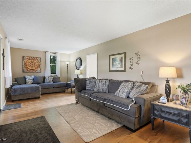 10832 Indian Hollow Road, Elyria, OH 44035 Photo 7