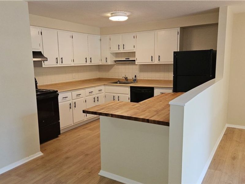 3400 Wooster Road, Unit 301, Rocky River, OH 44116 Photo 4