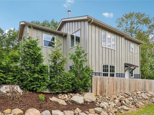 16510 Bundysburg Road, Middlefield, OH 44062