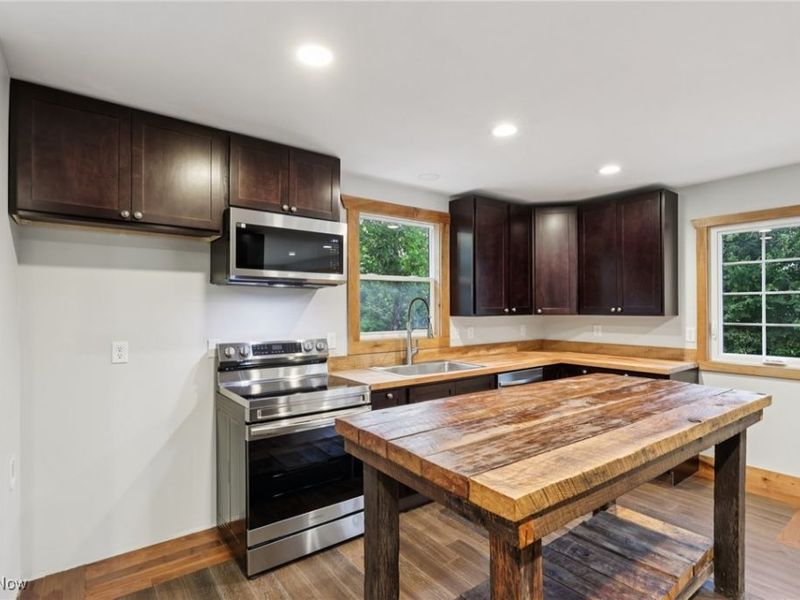 16510 Bundysburg Road, Middlefield, OH 44062 Photo 24