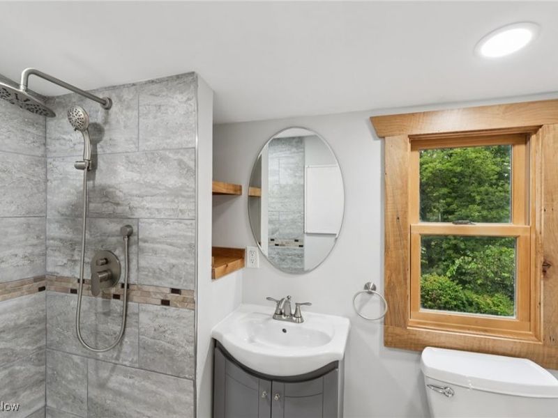 16510 Bundysburg Road, Middlefield, OH 44062 Photo 43