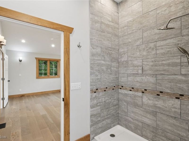 16510 Bundysburg Road, Middlefield, OH 44062 Photo 49