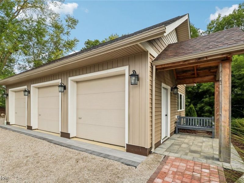 16510 Bundysburg Road, Middlefield, OH 44062 Photo 7