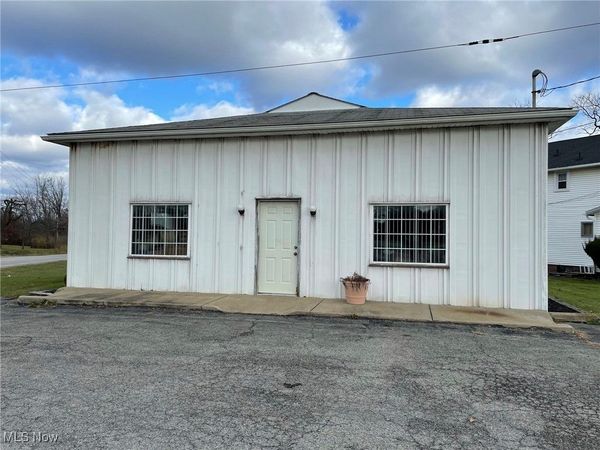 1008 E Calla Road E, Youngstown, OH 44514