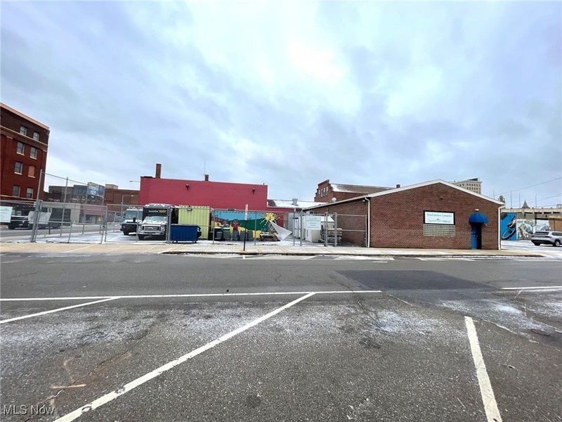 321 Cherry Avenue NE, Canton, OH 44702 Photo 12