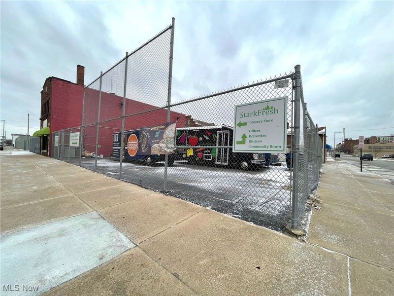 321 Cherry Avenue NE, Canton, OH 44702 Photo 13