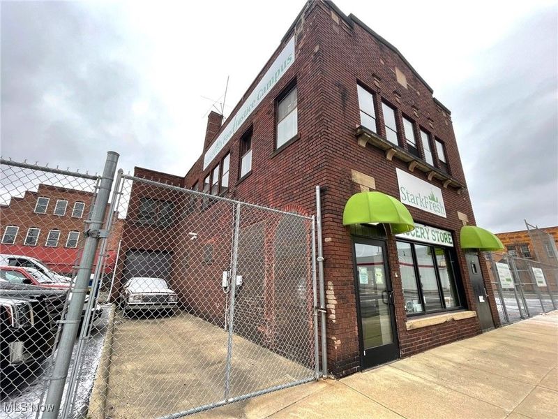 321 Cherry Avenue NE, Canton, OH 44702 Photo 18