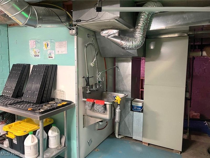 321 Cherry Avenue NE, Canton, OH 44702 Photo 25