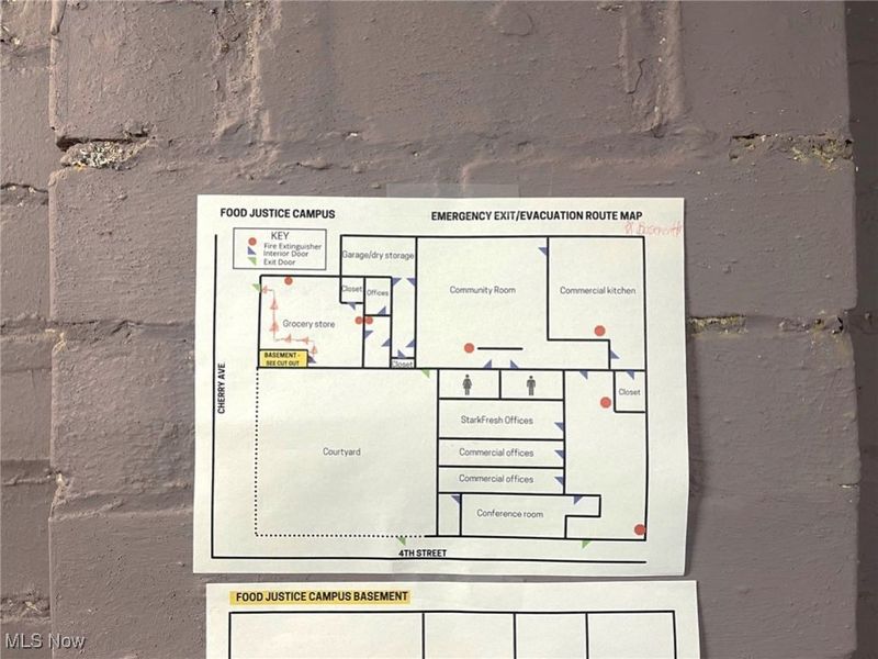 321 Cherry Avenue NE, Canton, OH 44702 Photo 28