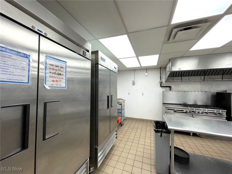 321 Cherry Avenue NE, Canton, OH 44702 Photo 5